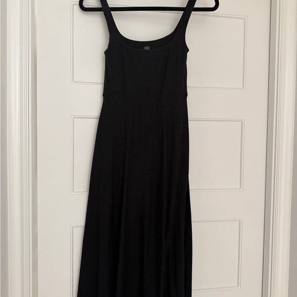 Beyond Yoga Featherweight At The Ready Square Neck Dress - Picture 1 of 3